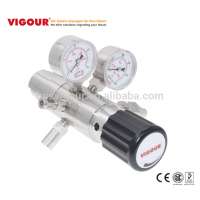 Two stage stainless steel gas regulator with gauge